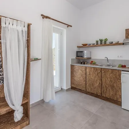 Plakes Sea View Apartment Plaka (Milos)